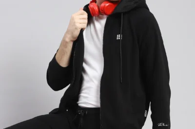 A Guide to Maintaining Men’s Activewear Tracksuits