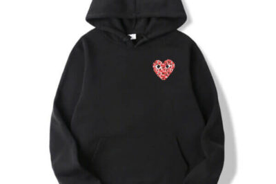 CDG Camo Heart Small Logo Hoodie: Timeless Design Meets Modern Aesthetics