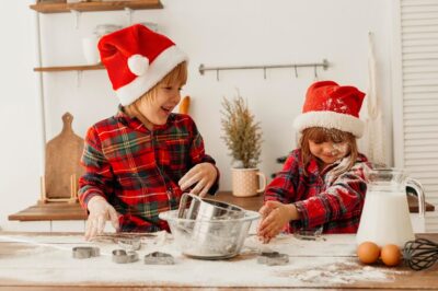 The Art of Decorating Christmas Cakes: Ideas for a Sweet Holiday Table