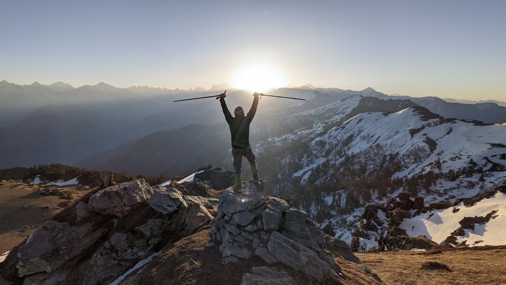 Peak Mountains

 