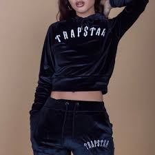 Trap star Hoodie: The Must-Have of Urban Fashion