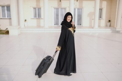 Overcoming Challenges in Finding the Perfect Beautiful Abaya in Pakistan