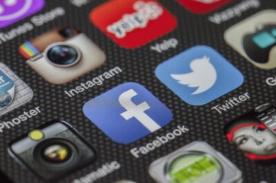 How Do Media Platforms Improve Local Artists’ Popularity?