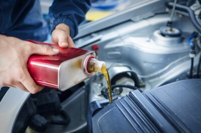 The Importance of Timely Car Oil Changes in the UAE’s Climate