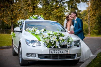 Arrive in Elegance: Wedding Car Hire and Chauffeur Services