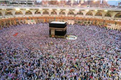 Why Should Families Consider Umrah Packages Easter 2025 for Their Trip?