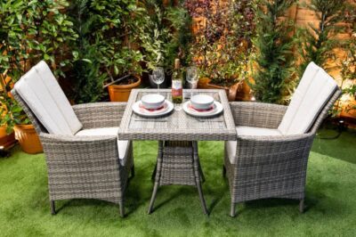 How to Choose the Perfect Garden Dining Table and Chairs for Your Outdoor Space?