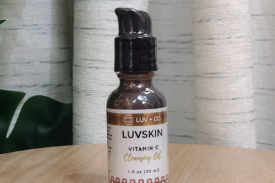 Why Vitamin C Cleansing Oil Should Be Your New Beauty Essential