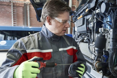 The Evolution of Workwear in the Automotive Industry: More Than Just Uniforms