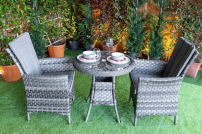How to Choose the Perfect Garden Bistro Set for Your Outdoor Space?