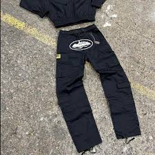 Cortiez Cargos: A Stylish Choice for Every Occasion