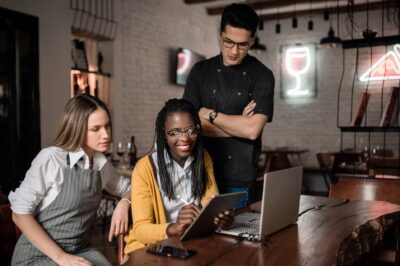 Best Capital Media: The Leading Restaurant Branding Agency in UAE