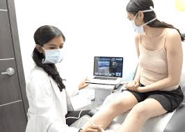 Should You See a Vascular Surgeon or a Phlebologist for Varicose Veins?