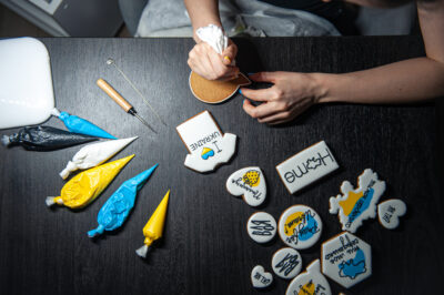 How to Choose the Right Custom Badge Maker for Your Brand