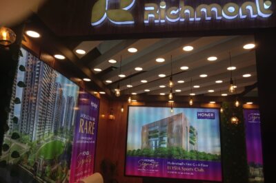 How Do Booth Graphics Influence Visitor Engagement? How Do Booth Graphics Influence Visitor Engagement?