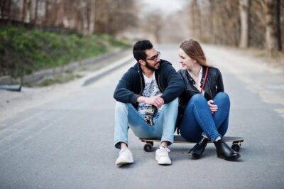 How Do Divorced Women Balance Parenting and New Romance?