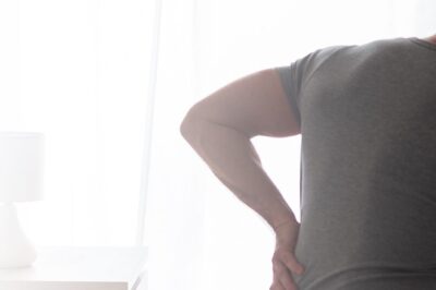Is It Time to Consult a Back Pain Specialist for Your Symptoms?
